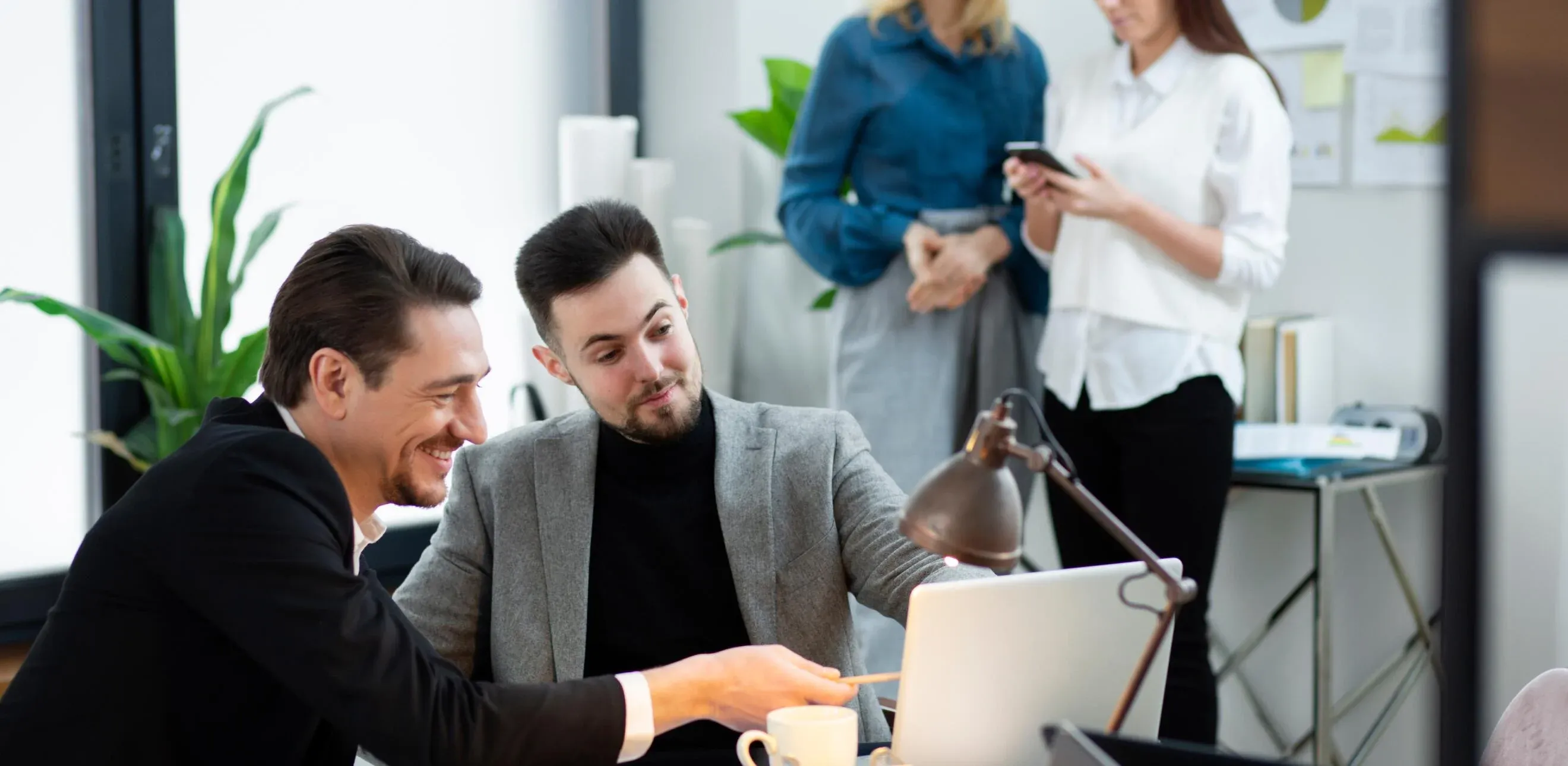 Dealer Finance vs Comparing With a Broker: What's the Difference?